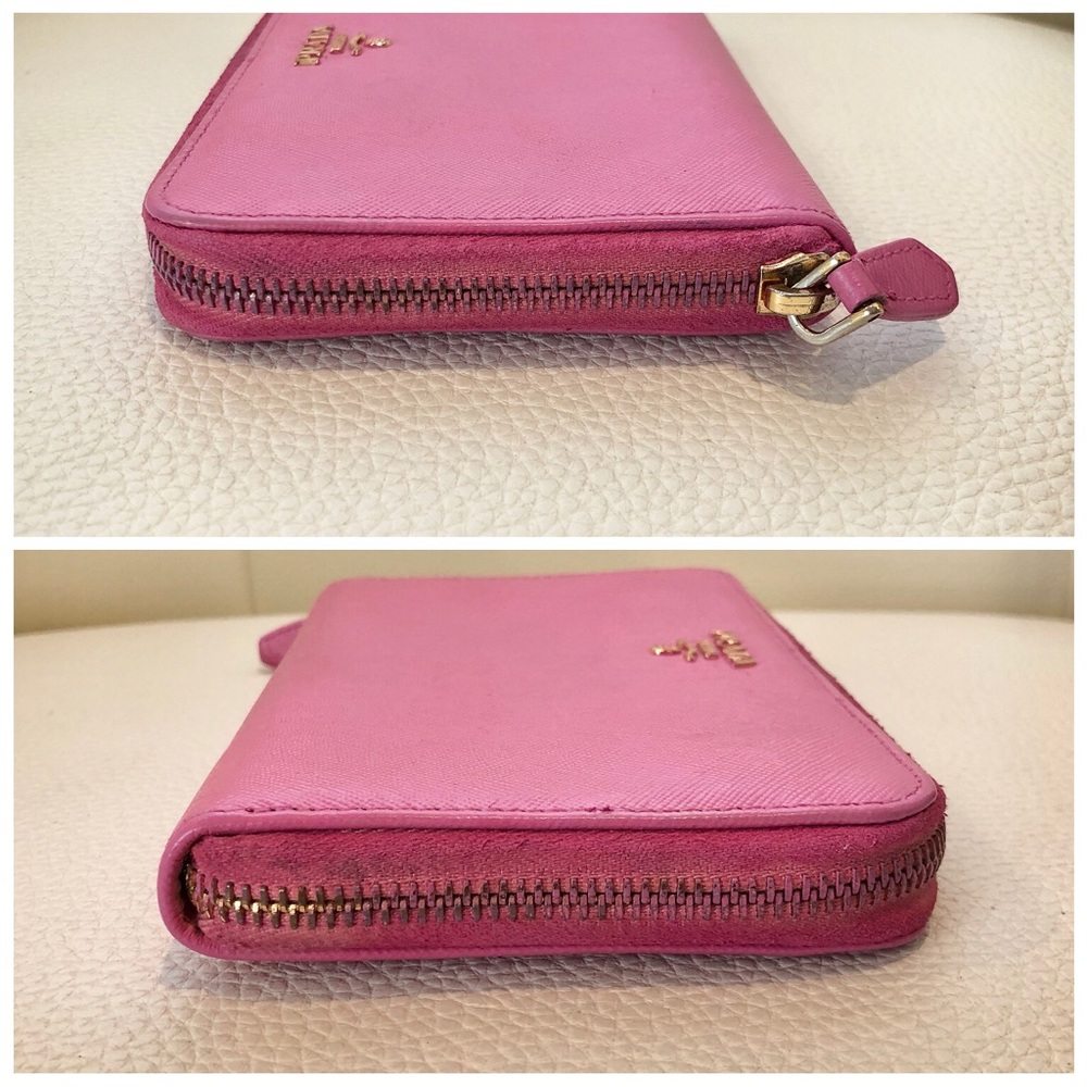 ⭕️SOLD⭕️Prada Zip Around Wallet - Picture 4 of 9